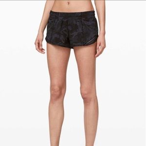 🍋Lululemon Camo Hotty Hot Shorts